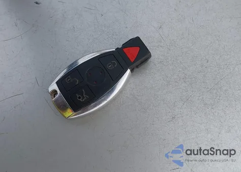 2013 Mercedes-Benz C 300 Sport 4Matic z USA, uszkodzony, nr VIN WDDGF8ABXDR244936